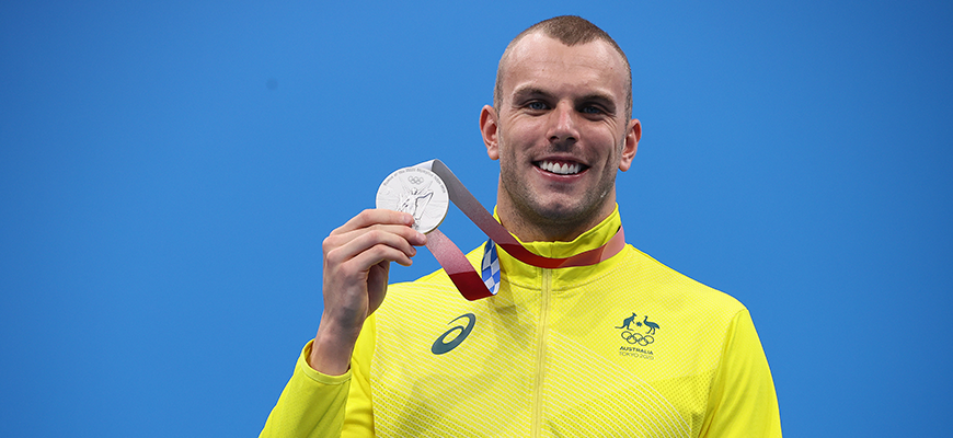 Kyle Chalmers with silver medal